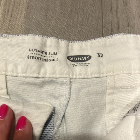 Old Navy Striped Ultimate Slim Shorts - Picture 2 of 4